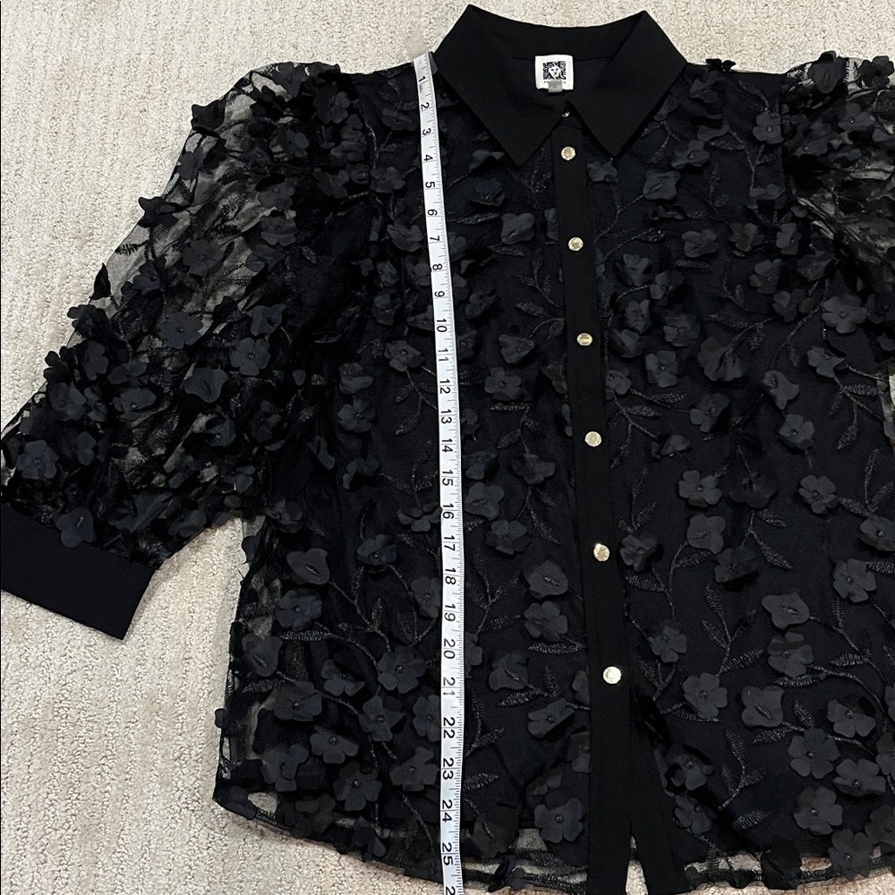 Anne Klein Black 3D Floral Sheer Blouse Size Medium EUC - Picture 14 of 15